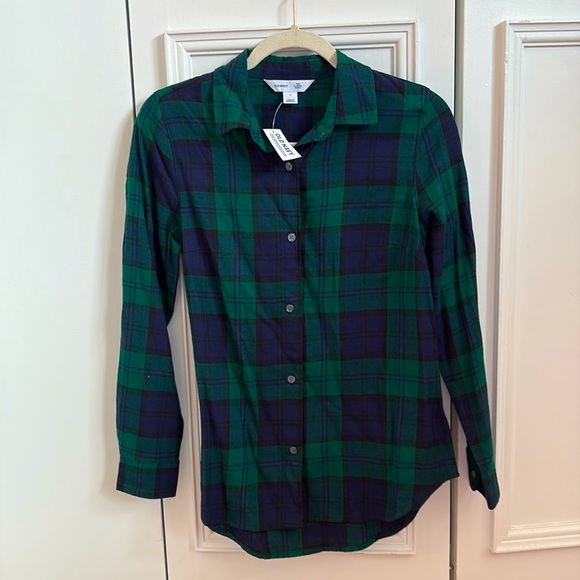 NWT PLAID BUTTON-UP - Picture 1 of 4